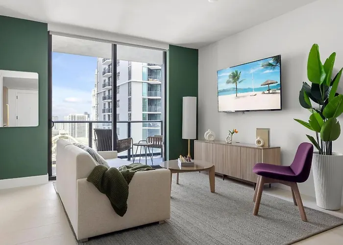 3013 Kaseya Center Apt For 4 People With Pool And Gym