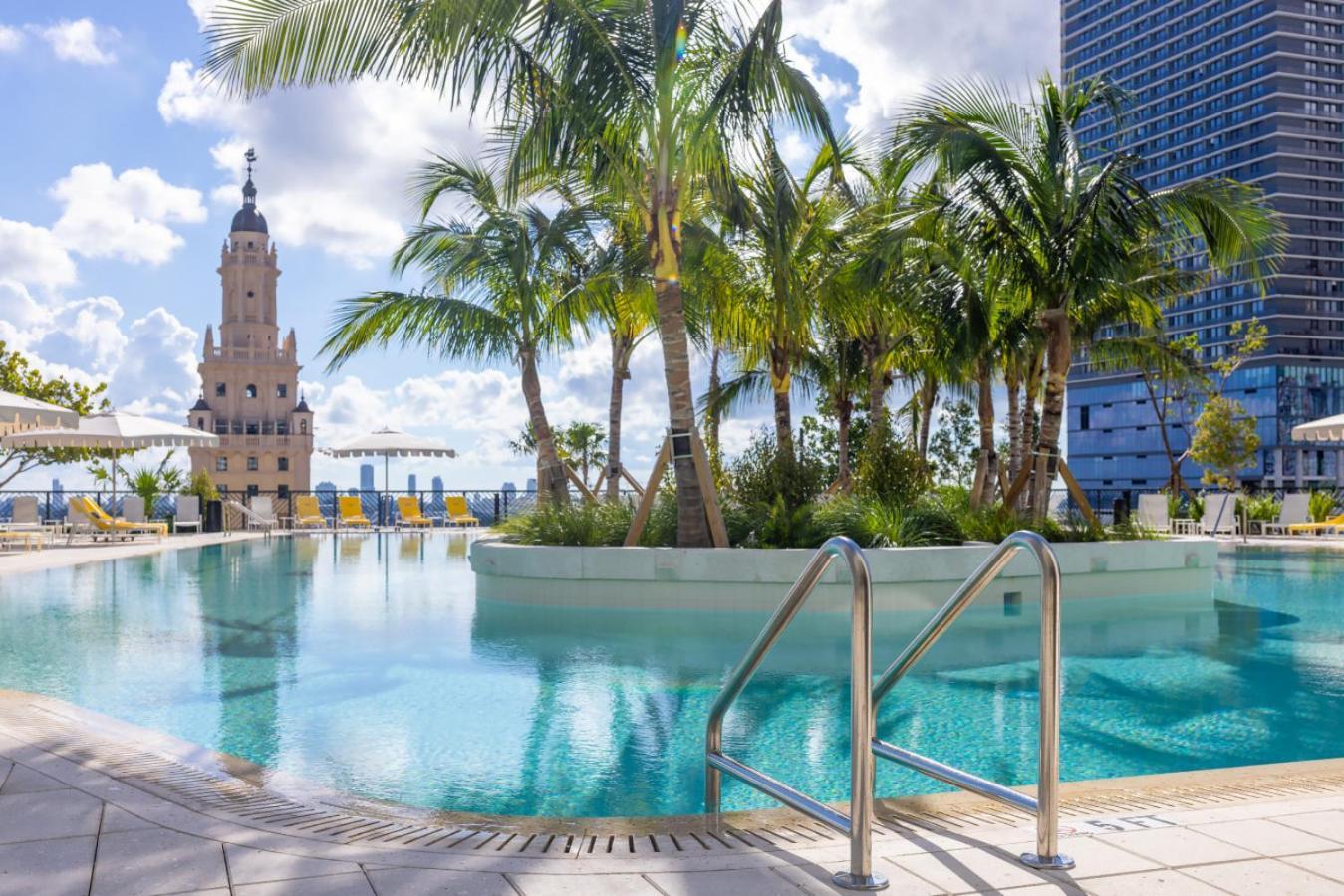 3013 Kaseya Center For 4 People With Pool And Gym * Miami